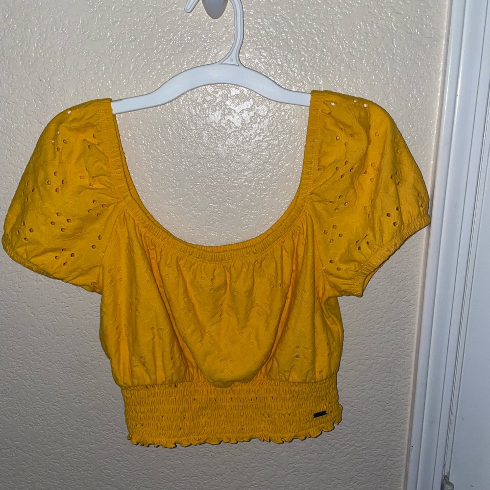 Hollister yellow puffsleeve crop top